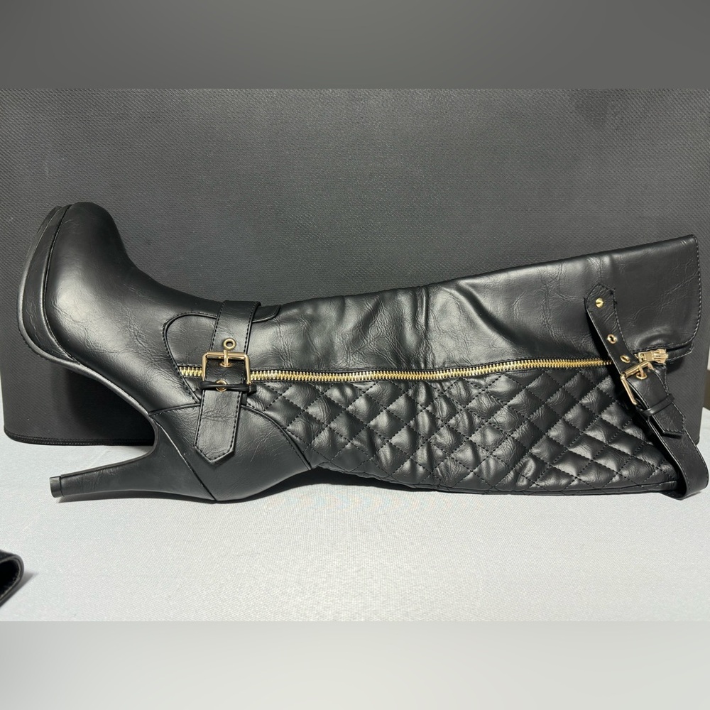 Women's Boston Quilted Riding Boots Size 8.5 Color Black new without tag